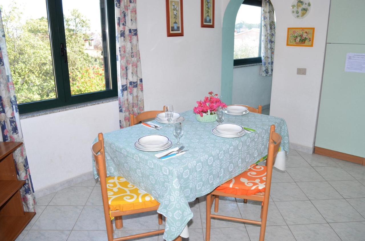 Iss Travel, La Padula - Apartments With Private Veranda And Parking San Teodoro  Kültér fotó